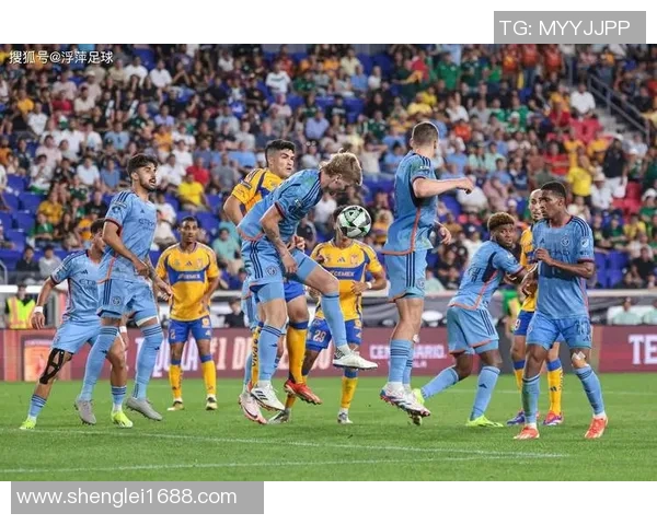 登克尔克与布雷的激烈对决揭示足球战术与团队协作的魅力