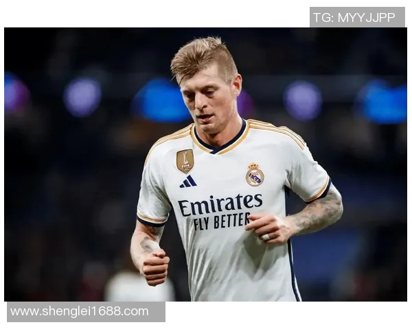 克罗斯在足球世界的传奇之路与技术分析探讨